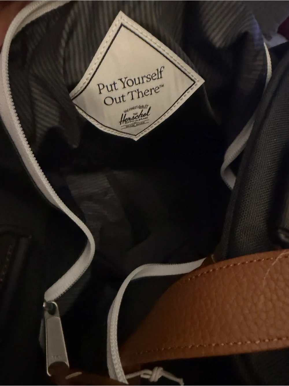 New NWT HERSCHEL Novel Duffle Duffel Weekender 20.5 inch Mens Womens Kids UNISEX